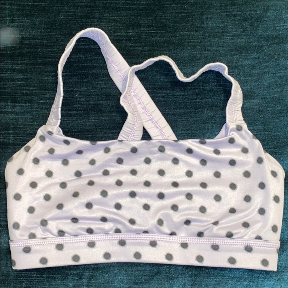 Lululemon sports bra size 6